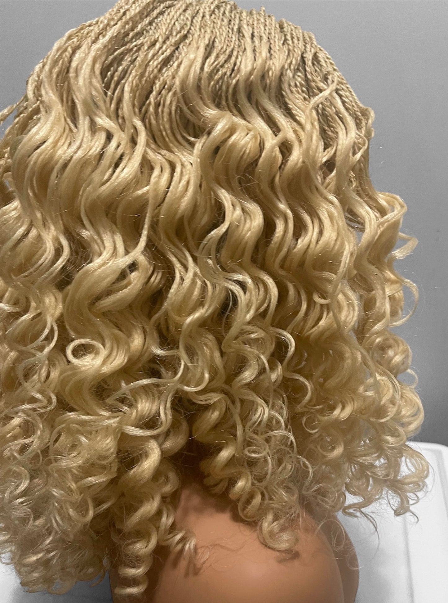 Micro Twist With Curls